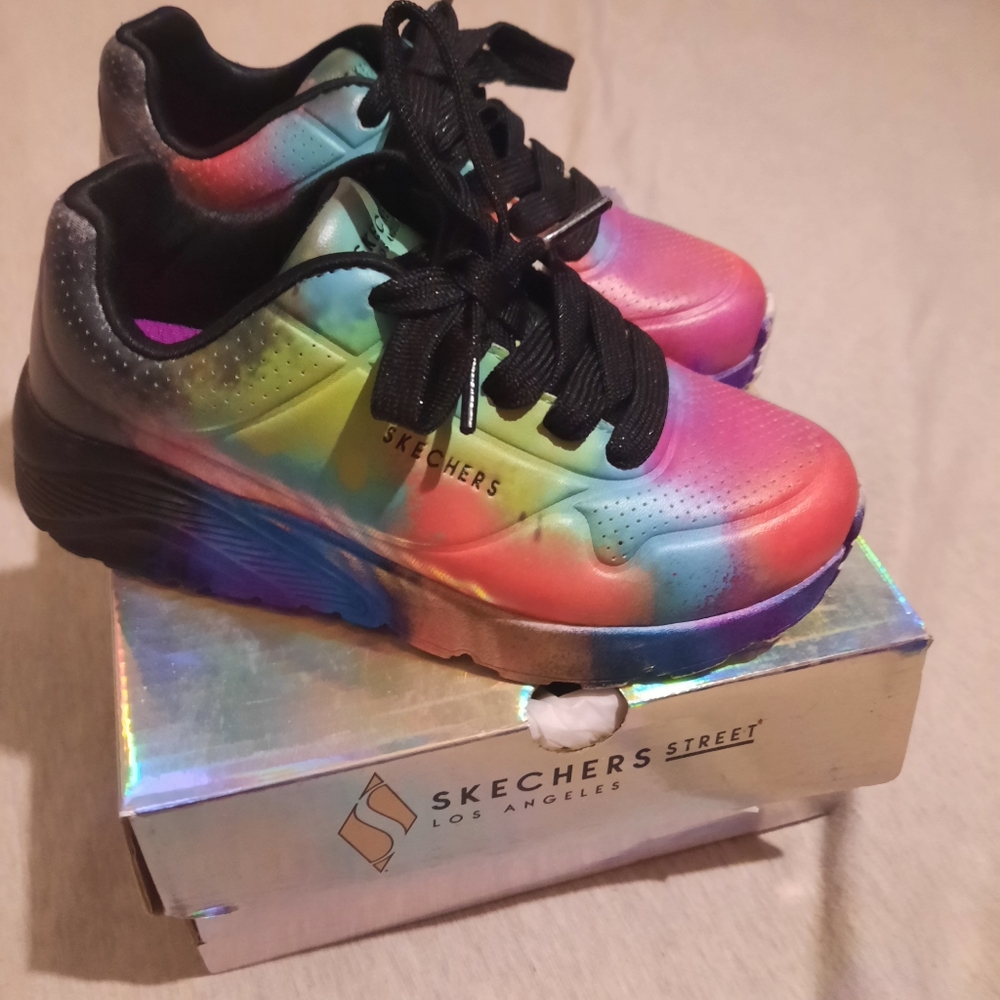 💙💝Skechers ,toddlers shoes girls, sportswear, Size 13 , multi-colored